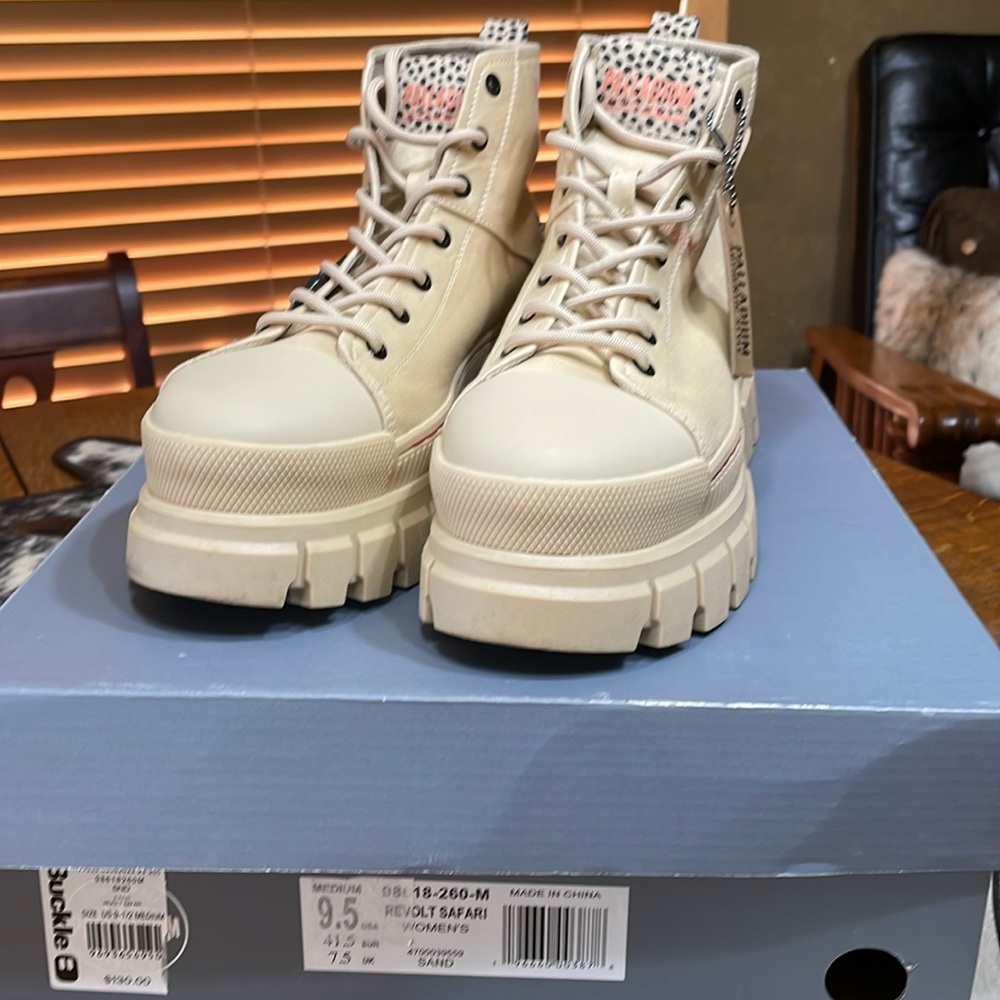 Palladium Revolt Safari 9.5 high top platform tennis shoes.